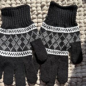 Vintage Black and Gray Patterned Gloves